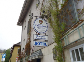 Отель Hotel und Brauereigasthof Kaiserdom  Бамберг